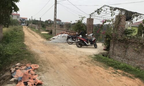 Chính chủ bán đất nhà vườn ao chuồng cách đường 14 chỉ 300m, diện tích: 1772m2, 400m2 thổ cư. Mặt tiền 26m. Giá: 2,x tr/m2